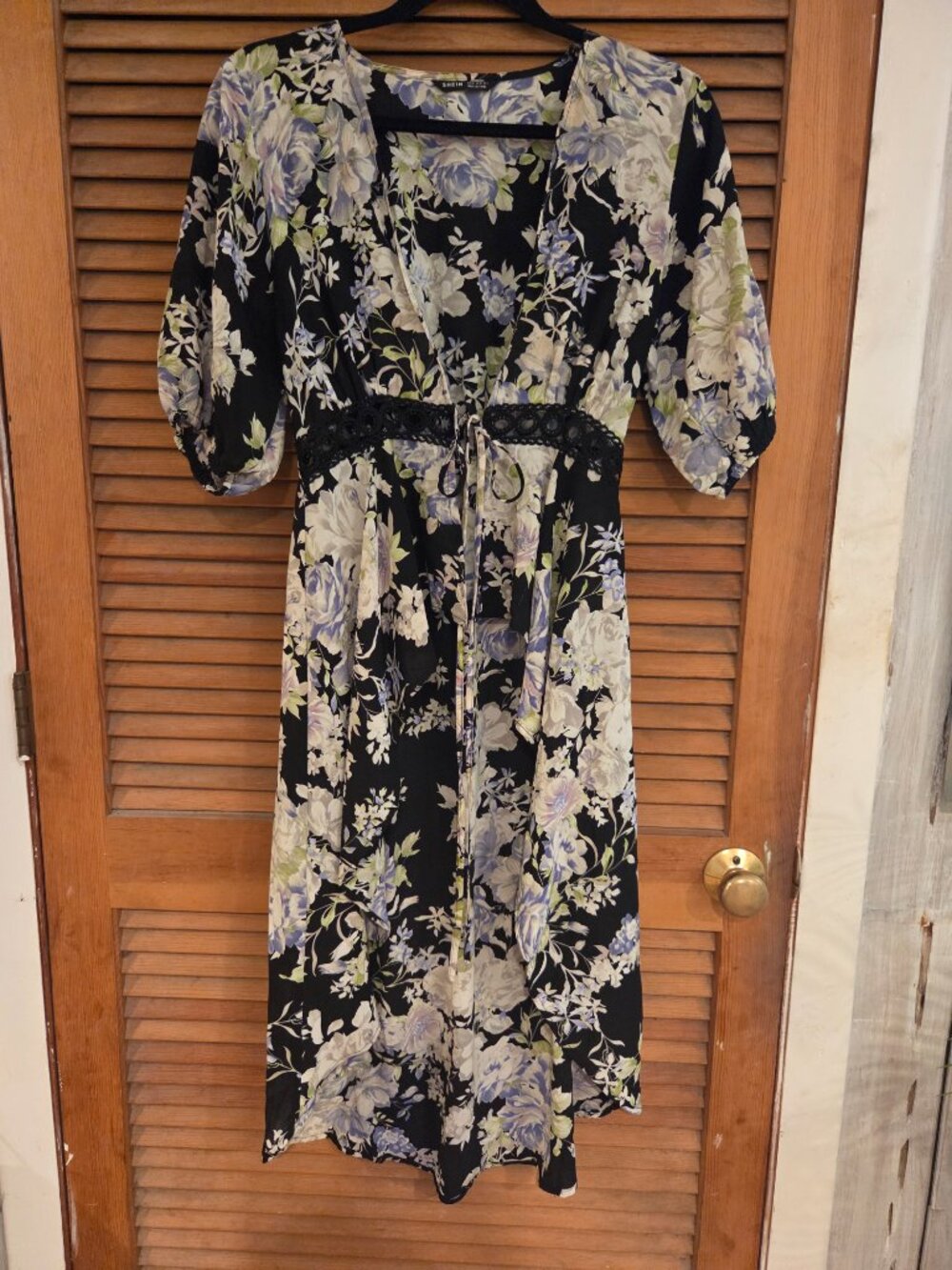 floral flowy top with front tie